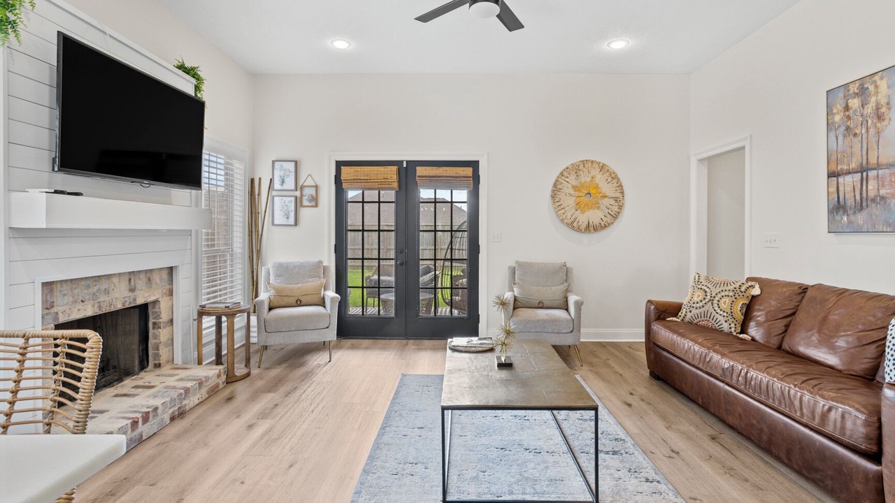 Photo of Livingroom in Pearl