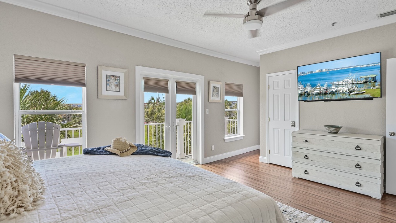 Photo of Bedroom in Gulf Place