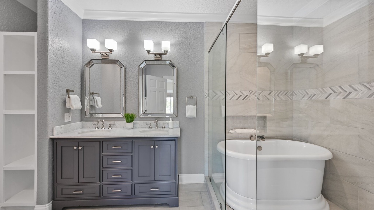 Photo of Bathroom in Gulf Place