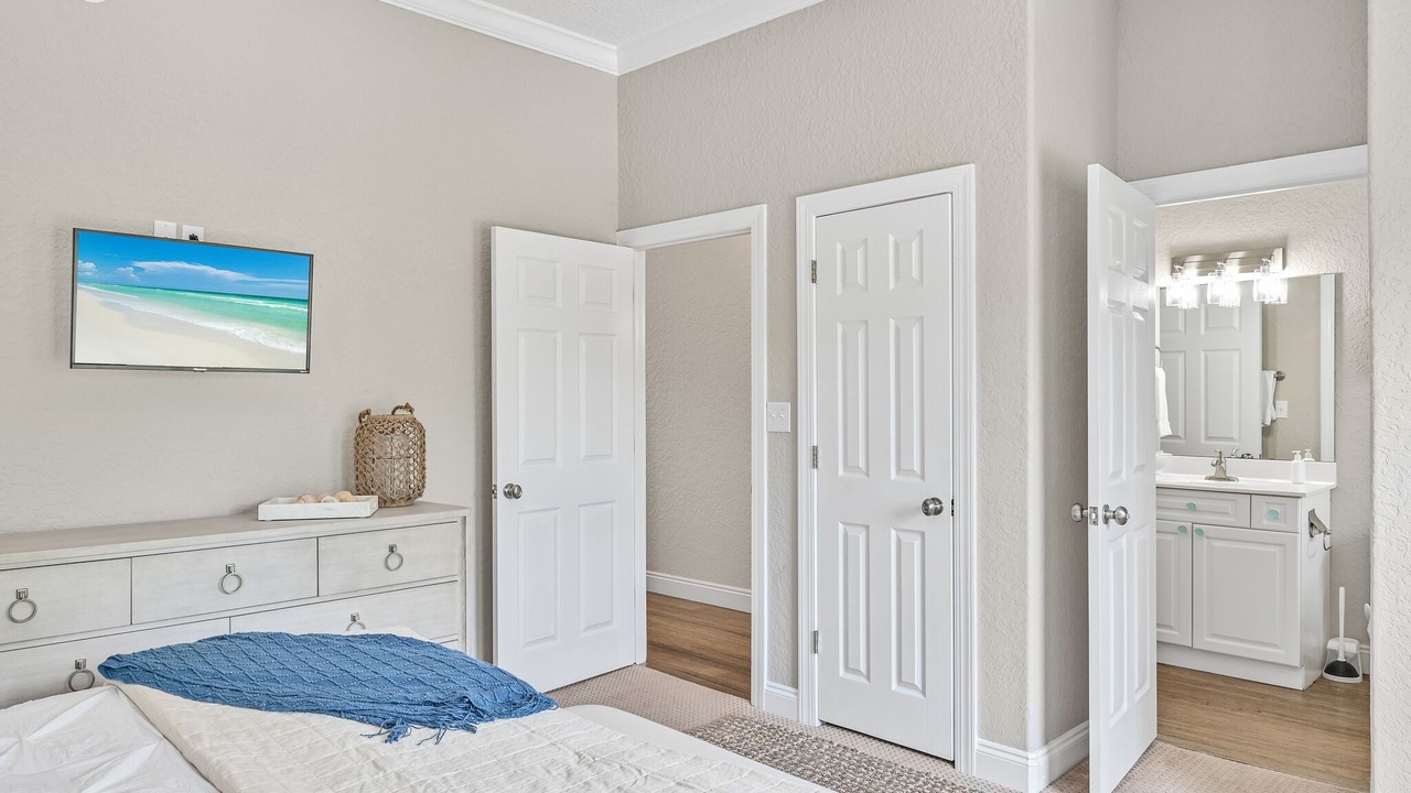 Photo of Bedroom in Gulf Place