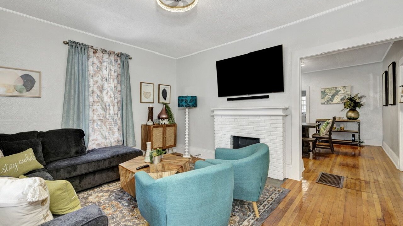 Photo of Livingroom in Acipco-Finley
