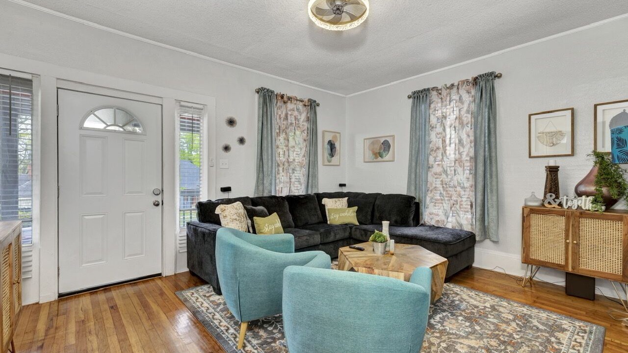 Photo of Livingroom in Acipco-Finley