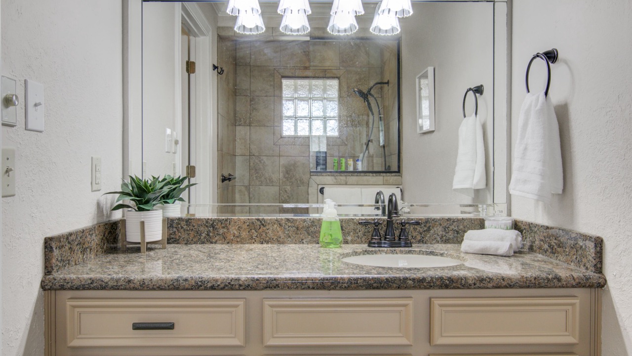 Photo of Bathroom in Lakeview  Jefferson County