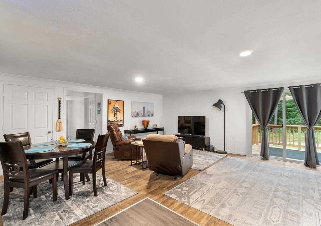 Photo of Livingroom in Ore City