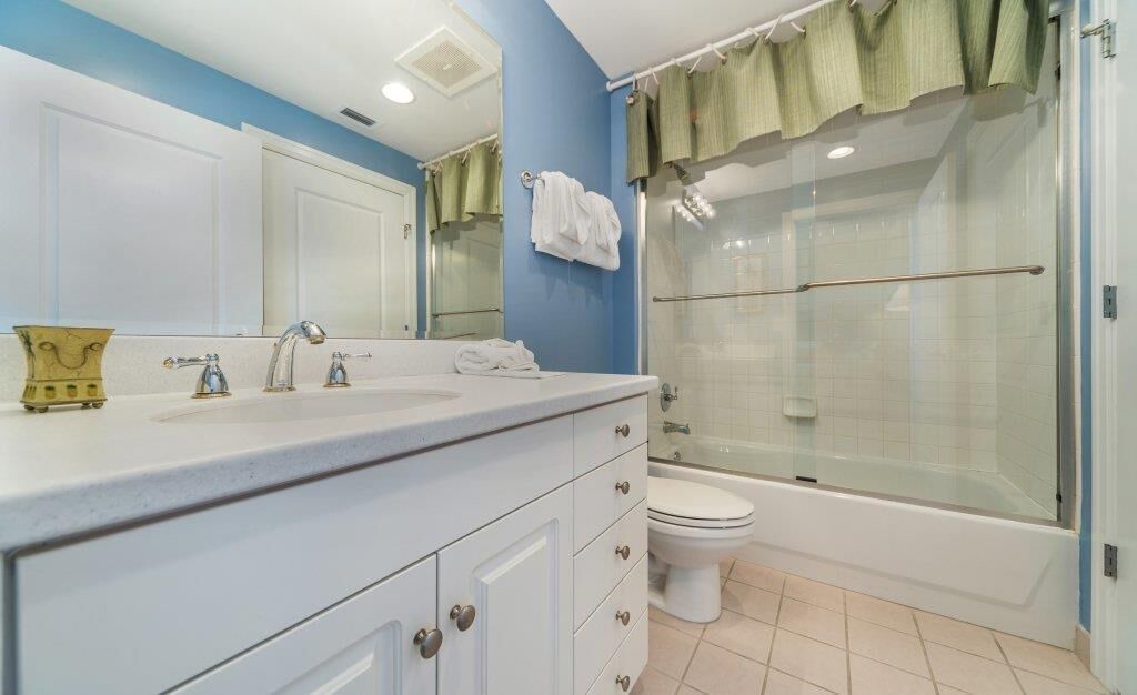 Photo of Bathroom in Silver Sands Beach