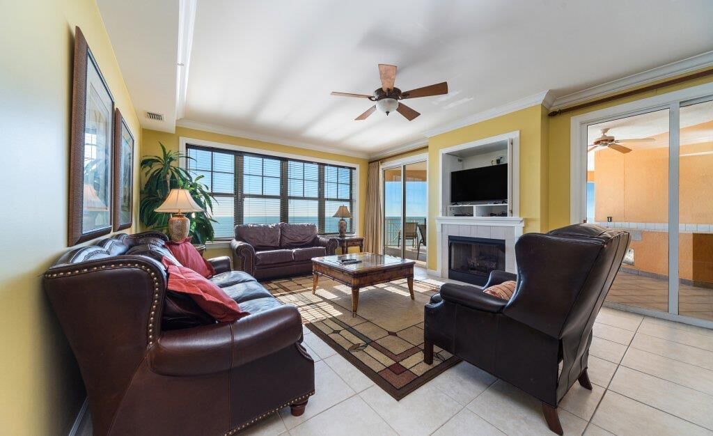 Photo of Livingroom in Silver Sands Beach