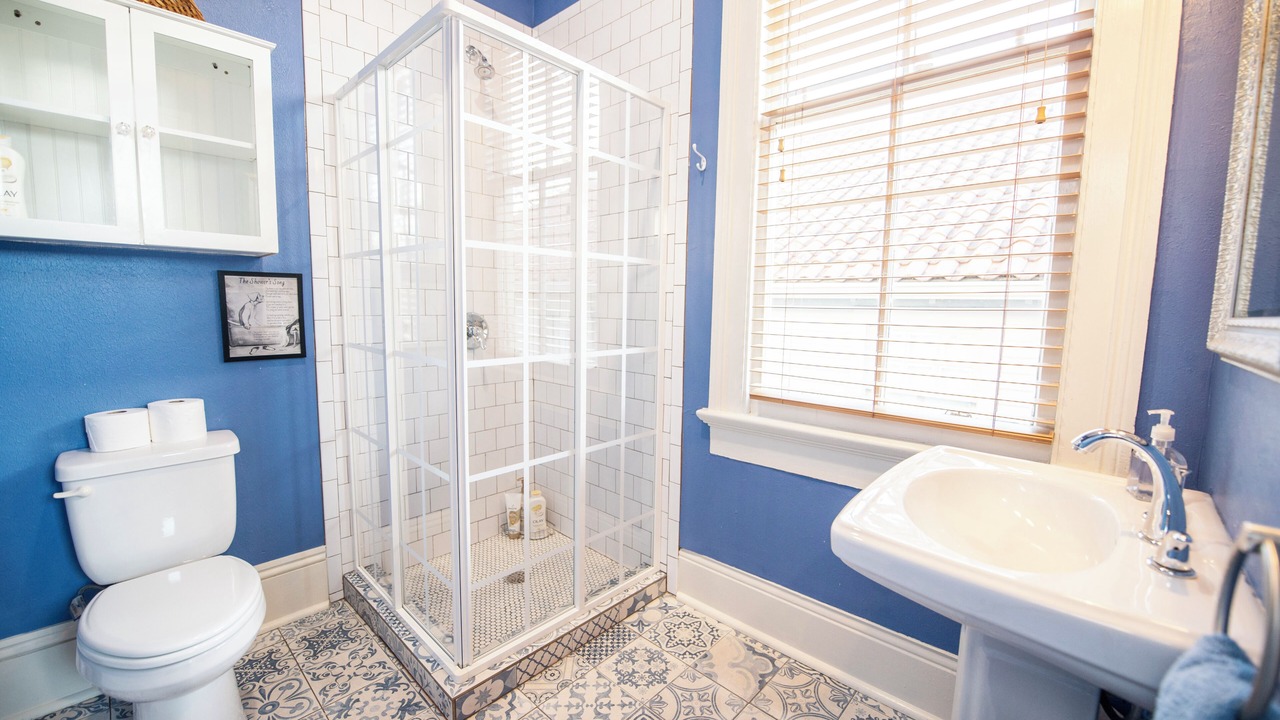Photo of Bathroom in Mid-City