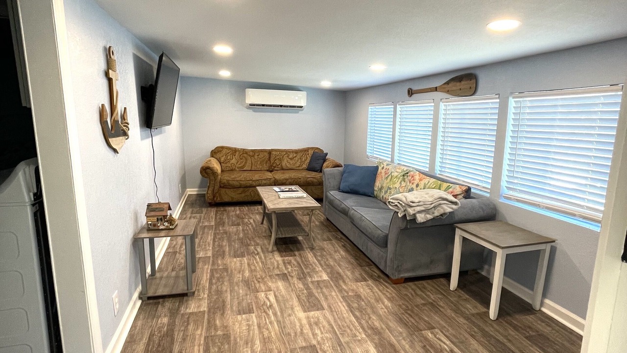 Photo of Livingroom in Carrabelle