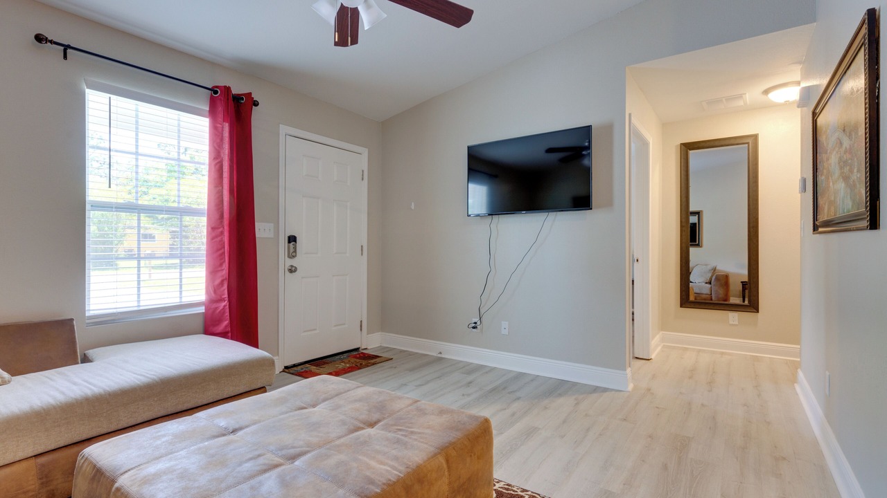 Photo of Livingroom in Pensacola Heights