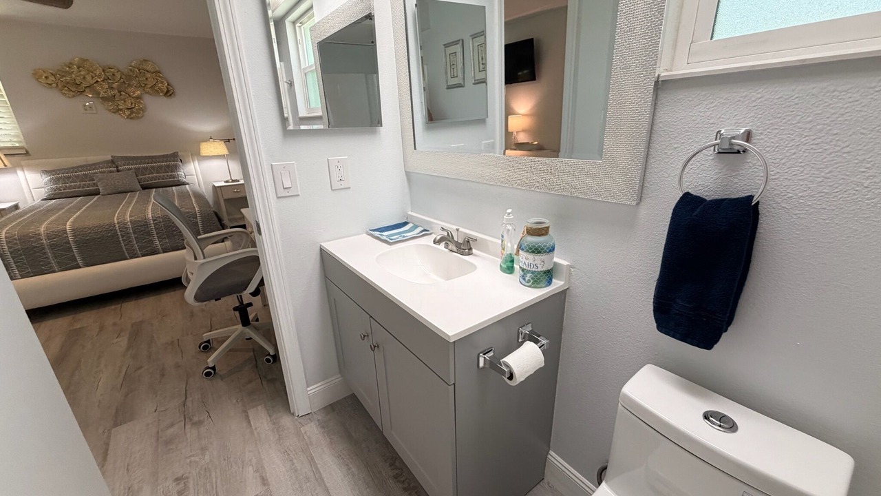 Photo of Bathroom in Weeki Wachee Gardens