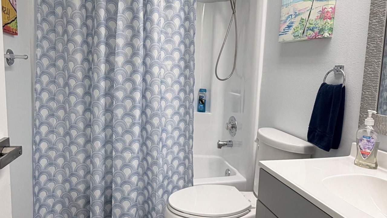 Photo of Bathroom in Weeki Wachee Gardens