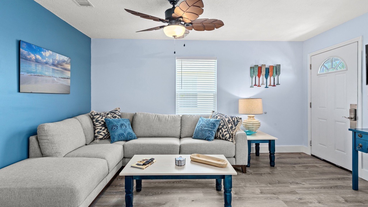 Photo of Livingroom in Bahama Beach