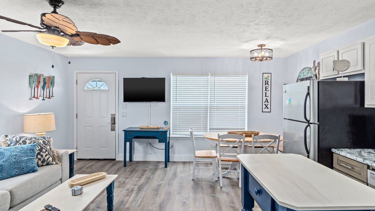 Photo of Livingroom in Bahama Beach