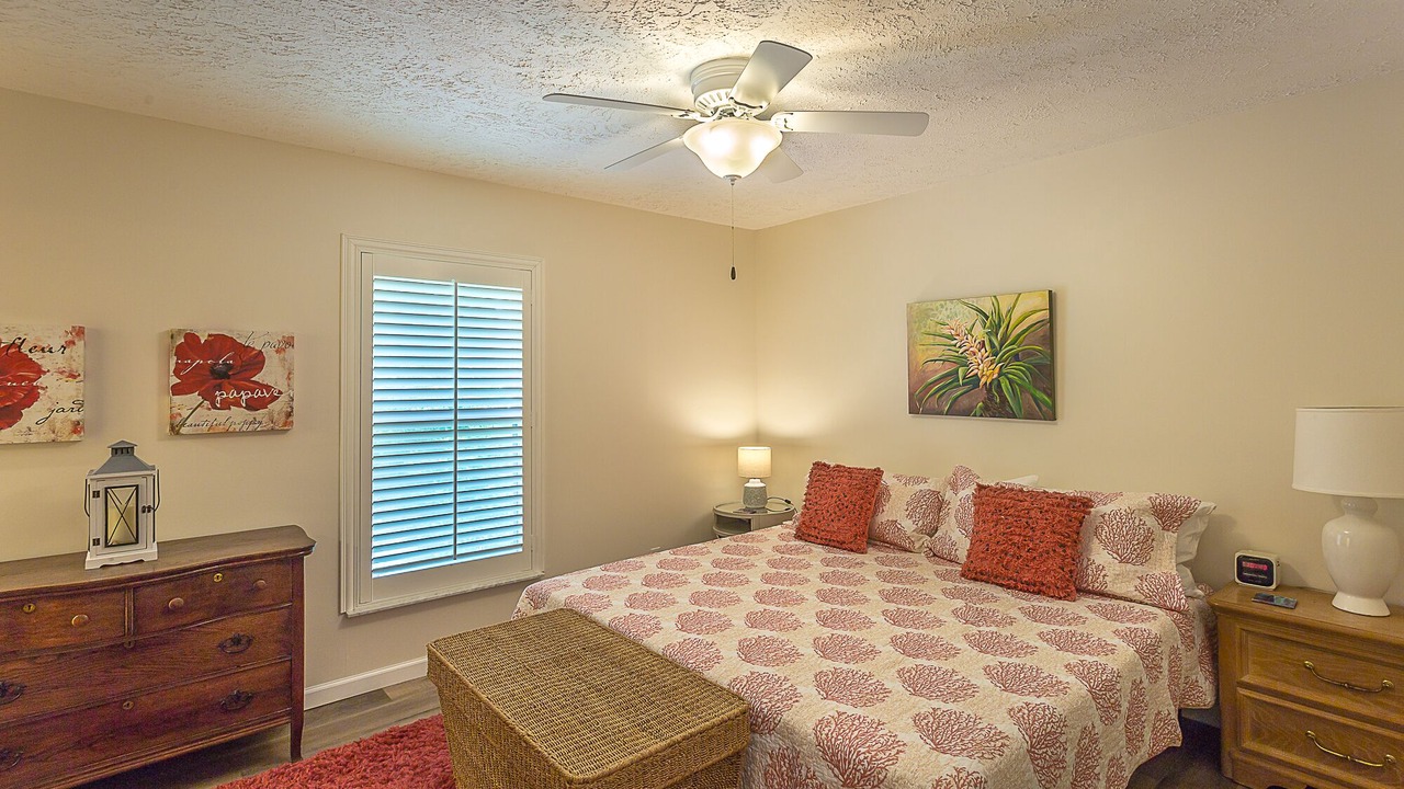 Photo of Bedroom in Magnolia Bluffs