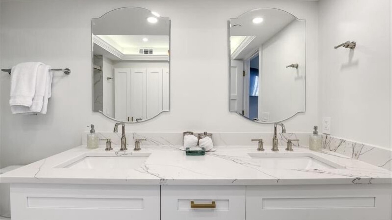 Photo of Bathroom in Park Shore