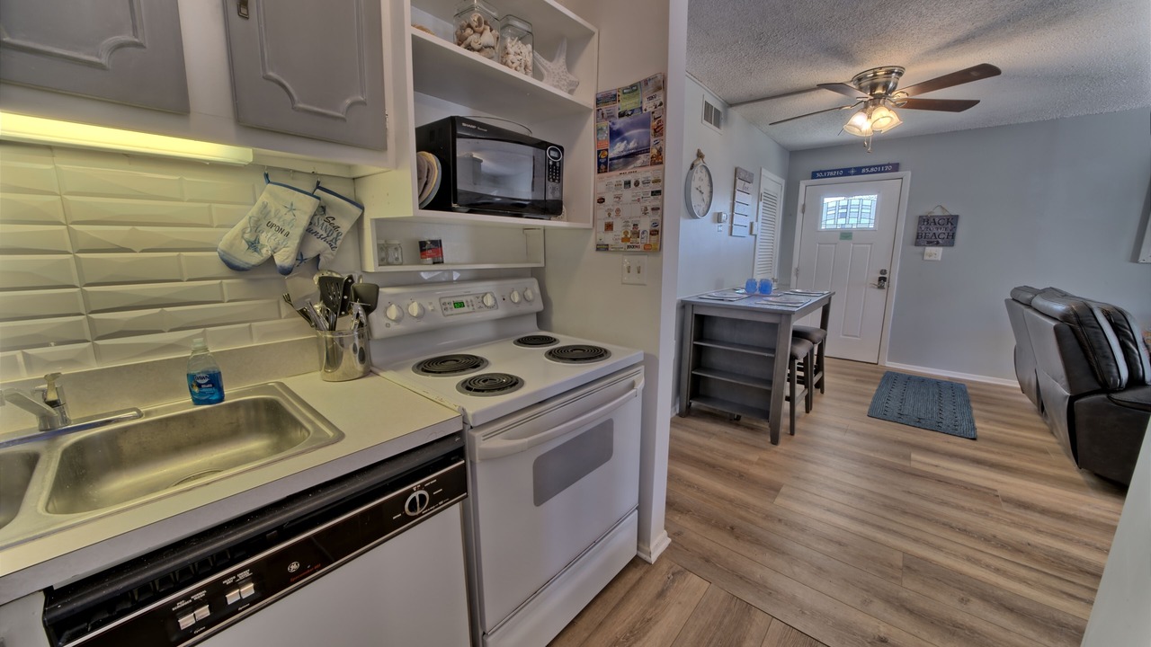Photo of Kitchen in Summer Breeze
