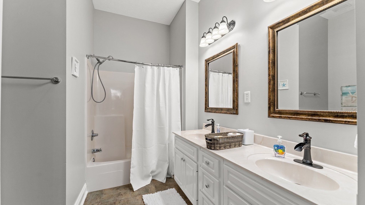 Photo of Bathroom in Holiday Beach