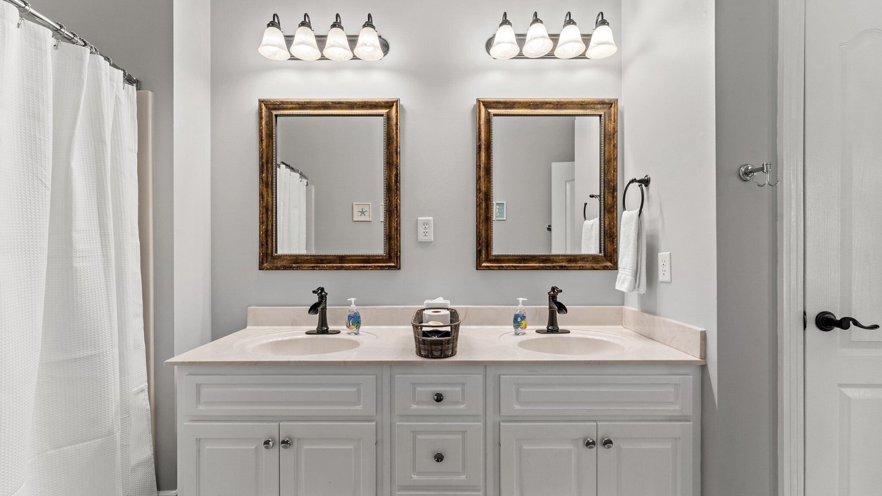 Photo of Bathroom in Holiday Beach