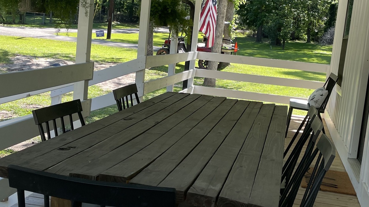 Photo of Outdoor in Broaddus
