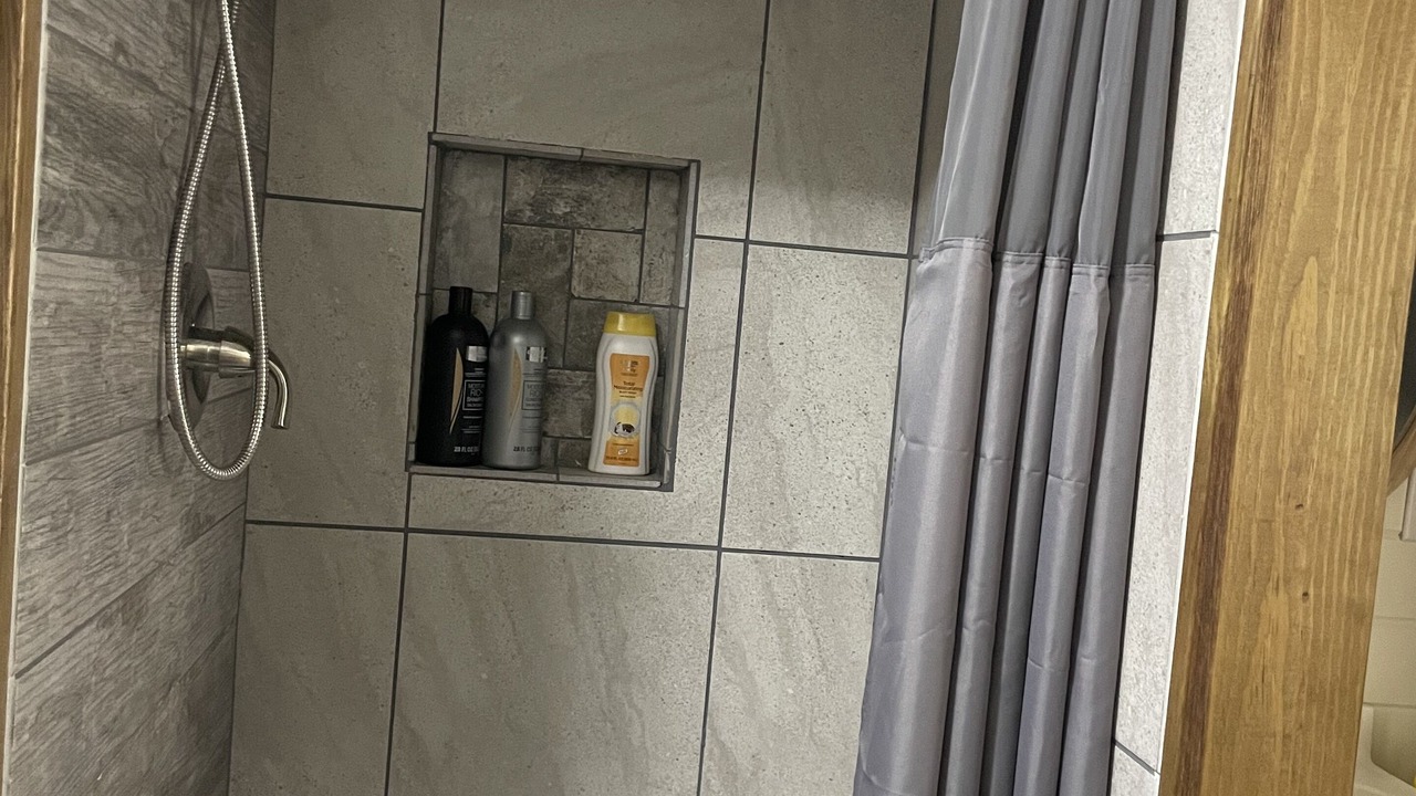 Photo of Bathroom in Broaddus