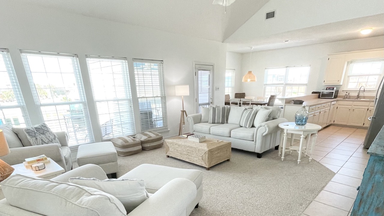 Photo of Livingroom in Dauphin Island