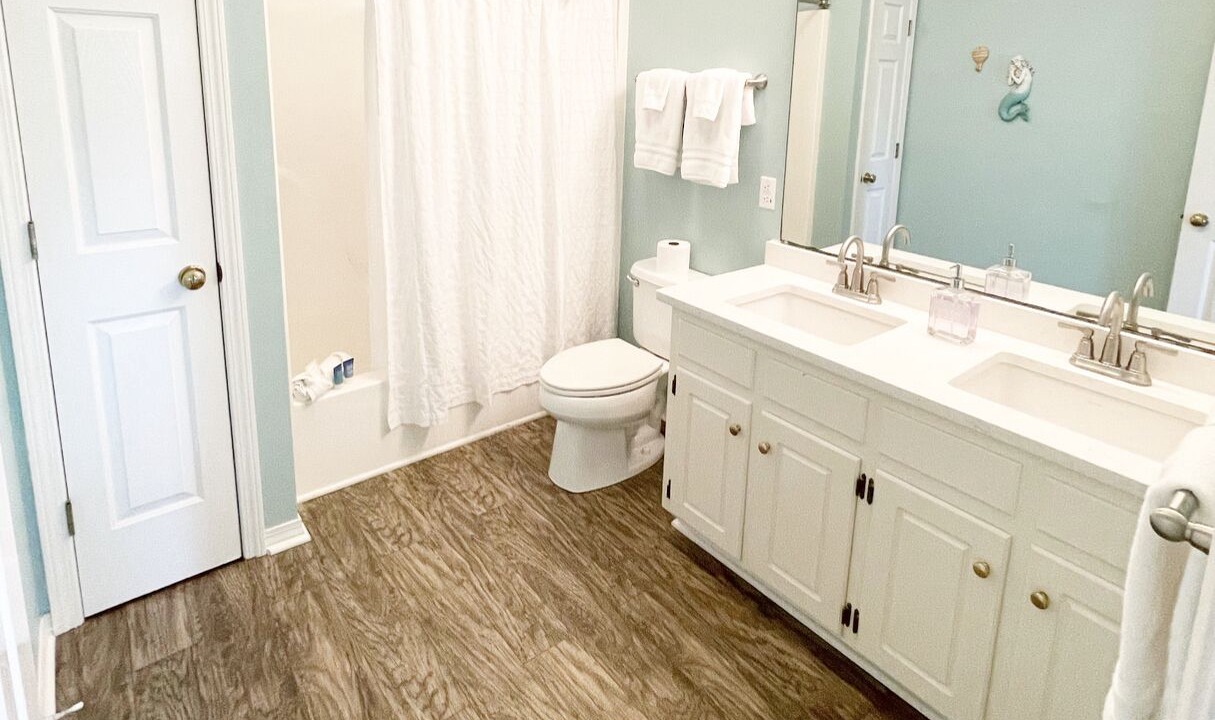 Photo of Bathroom in Dauphin Island