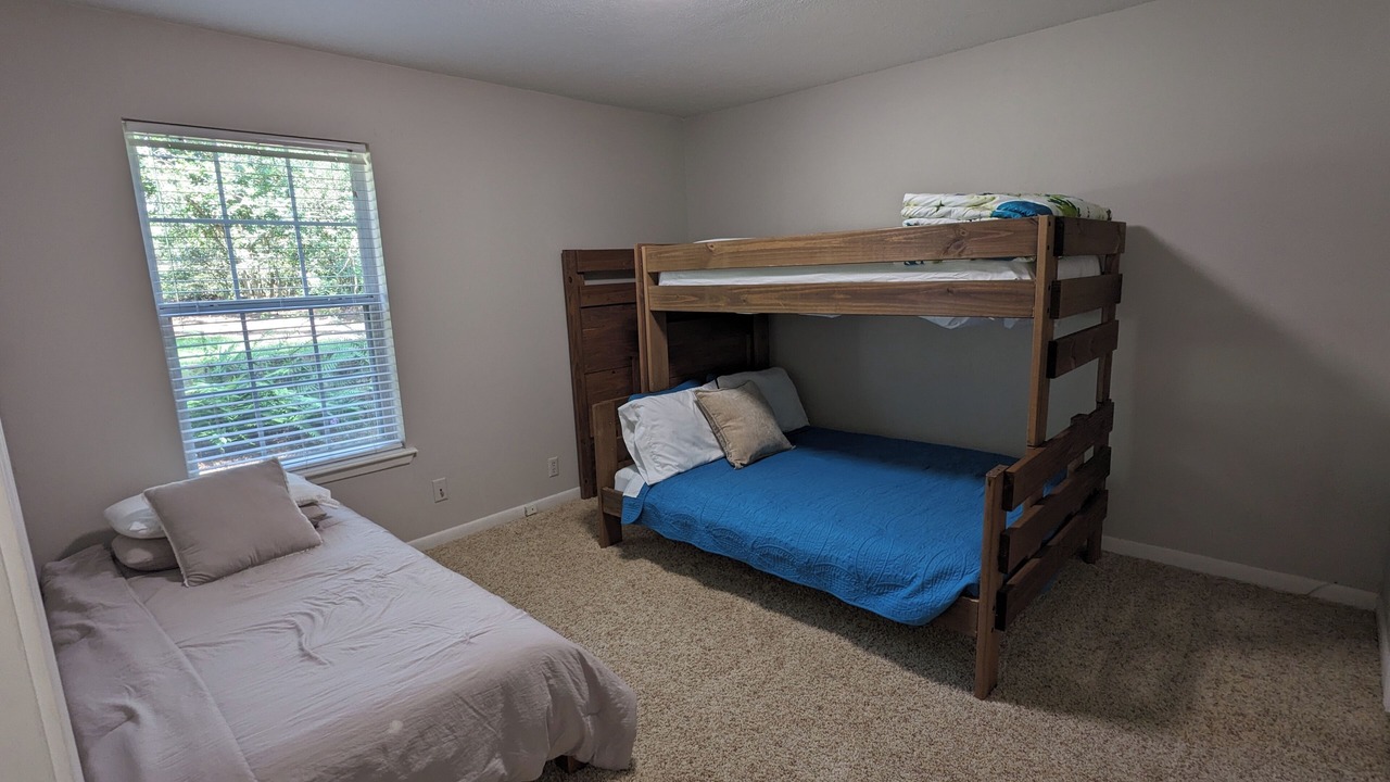 Photo of Bedroom in Holly Lake Ranch