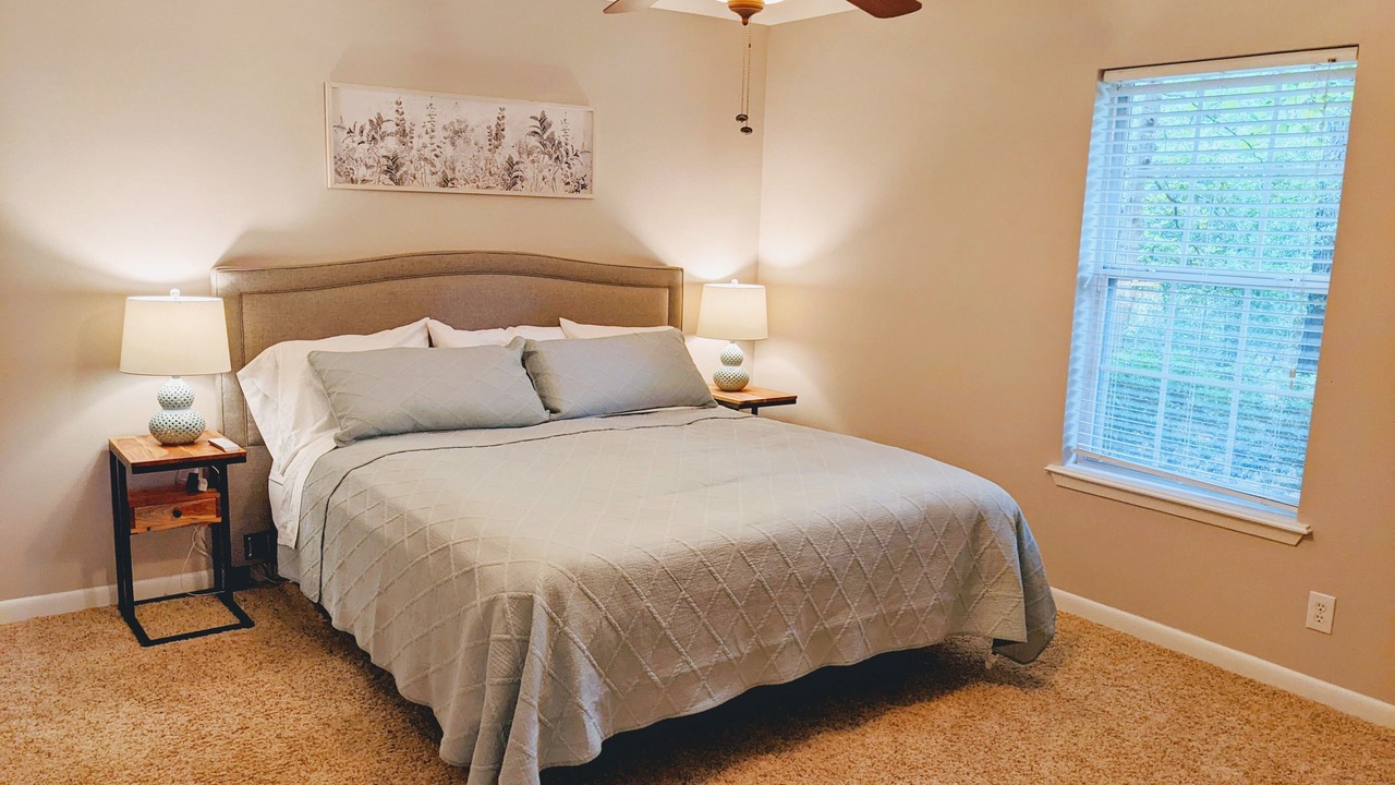 Photo of Bedroom in Holly Lake Ranch