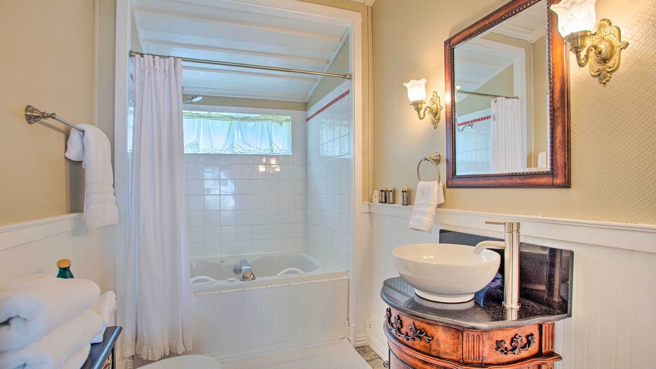 Photo of Bathroom in Jefferson