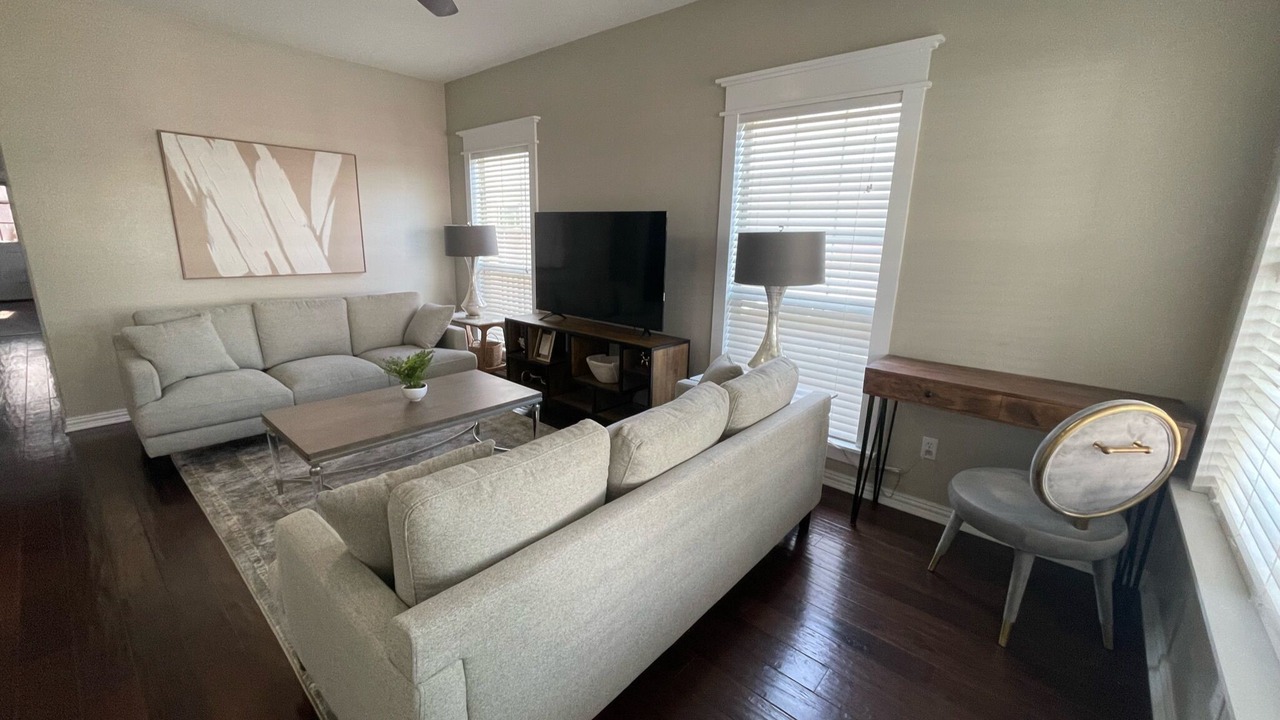 Photo of Livingroom in Houston Heights