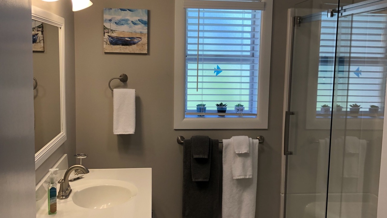 Photo of Bathroom in Eastpoint