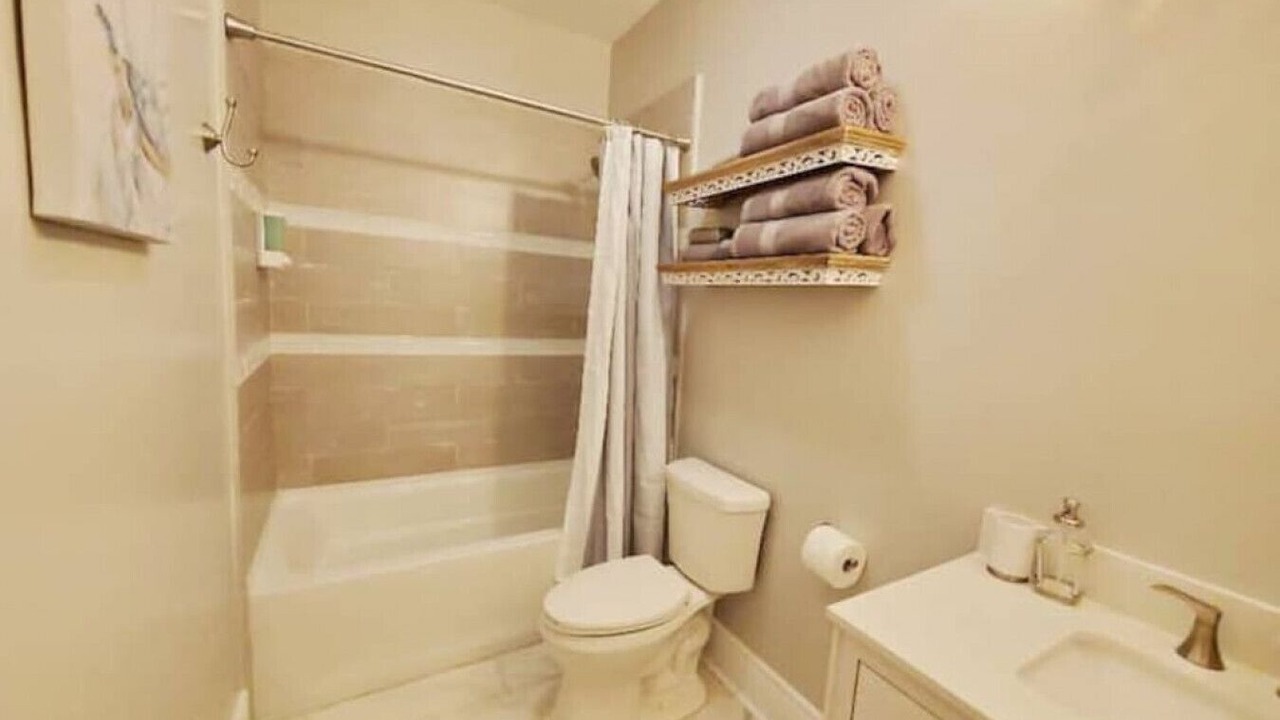 Photo of Bathroom in Shoreline Park