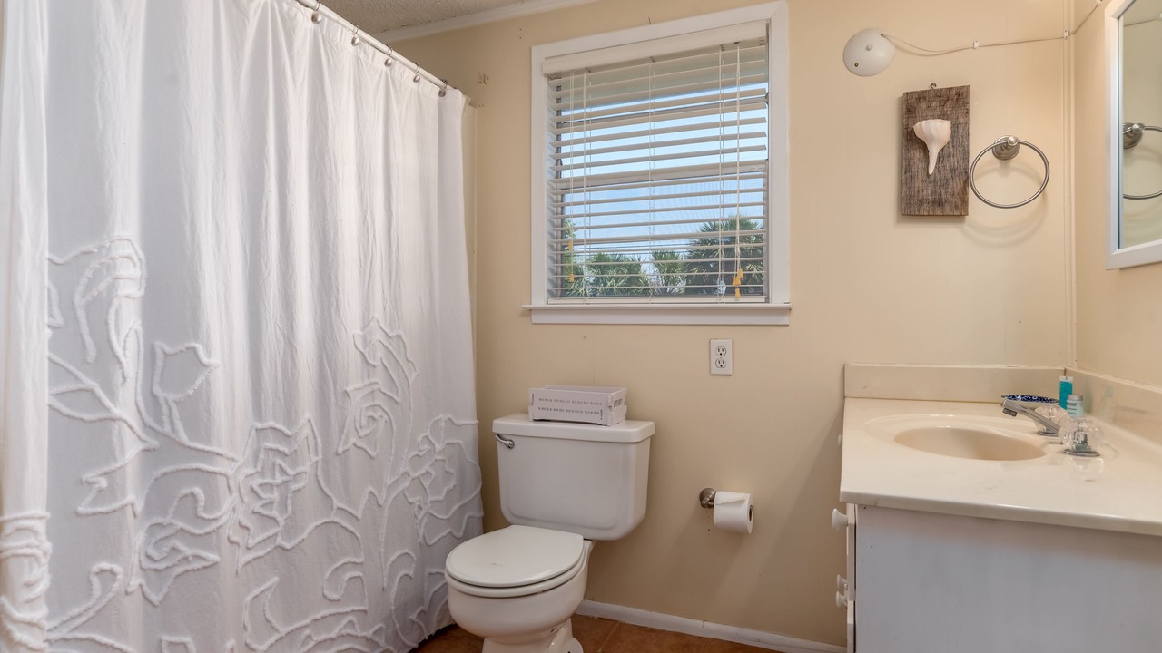 Photo of Bathroom in Royal Lagoons