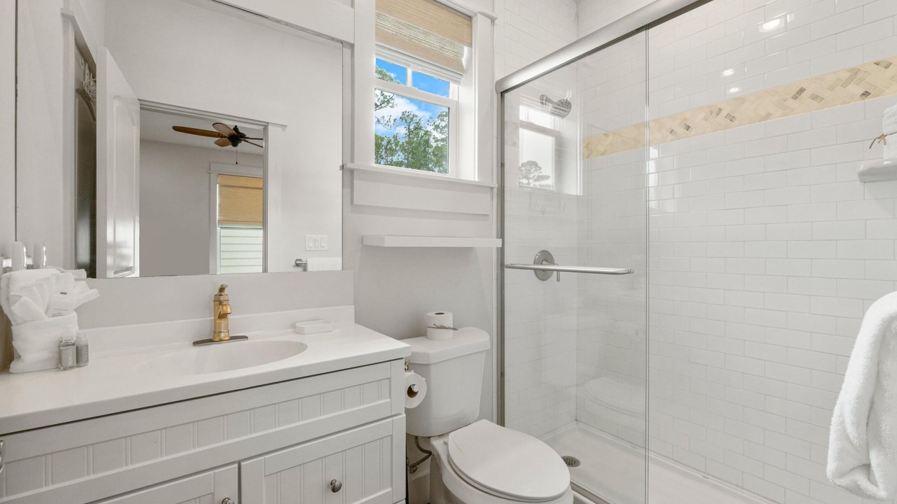 Photo of Bathroom in Treetop