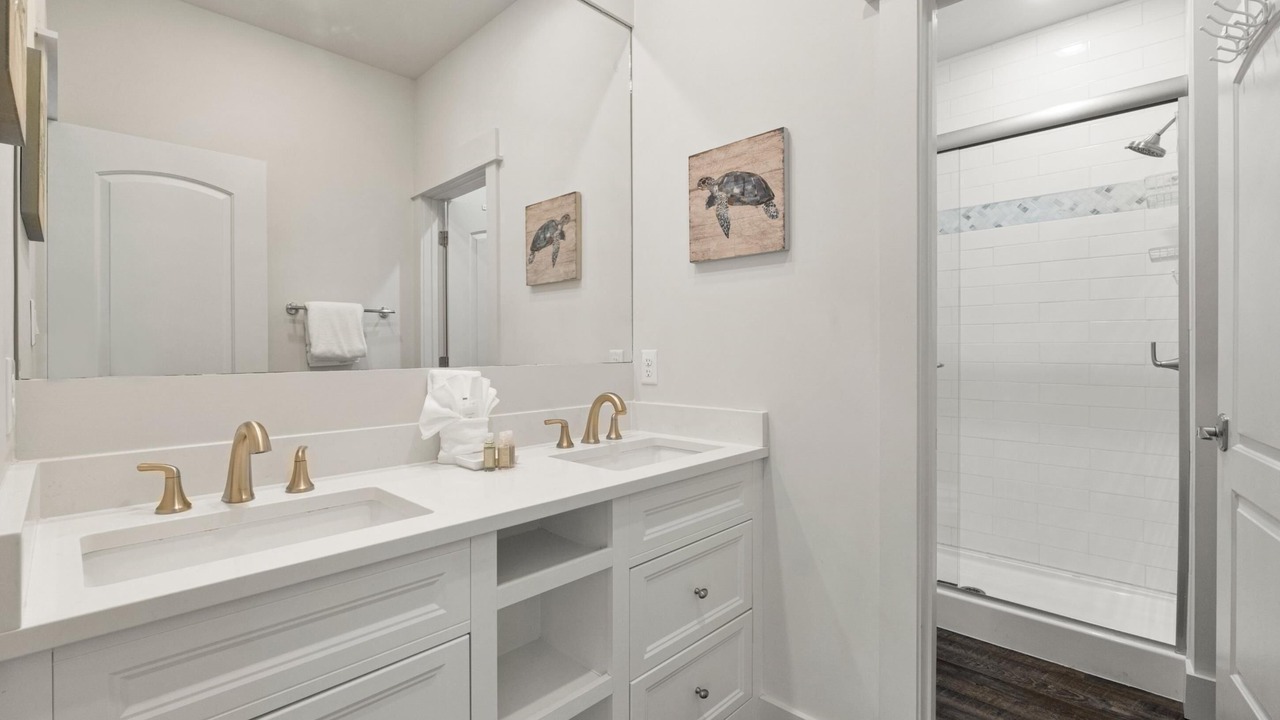 Photo of Bathroom in Treetop