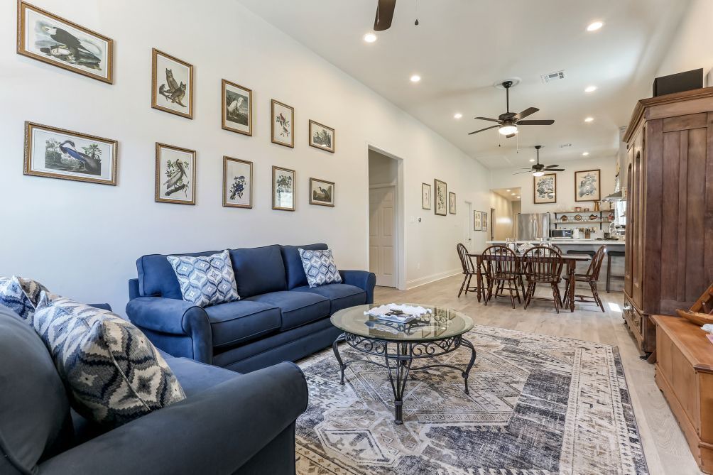 Photo of Livingroom in West Riverside