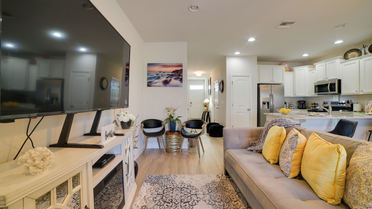 Photo of Livingroom in Upper Grand Lagoon