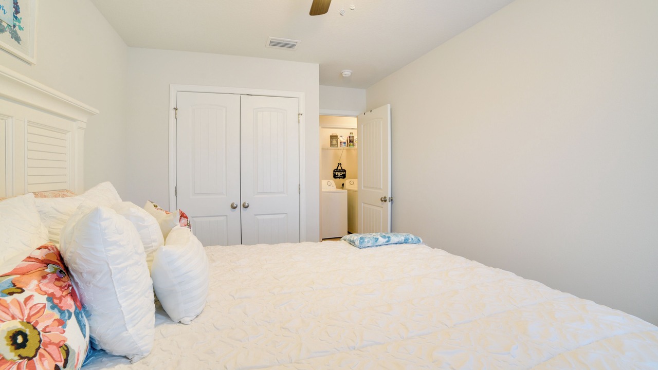Photo of Bedroom in Upper Grand Lagoon