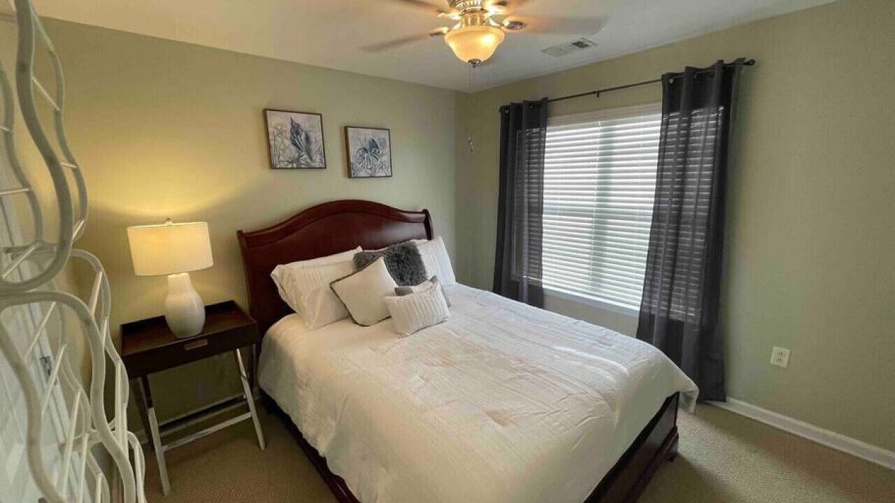 Photo of Bedroom in Gulf Park Estates