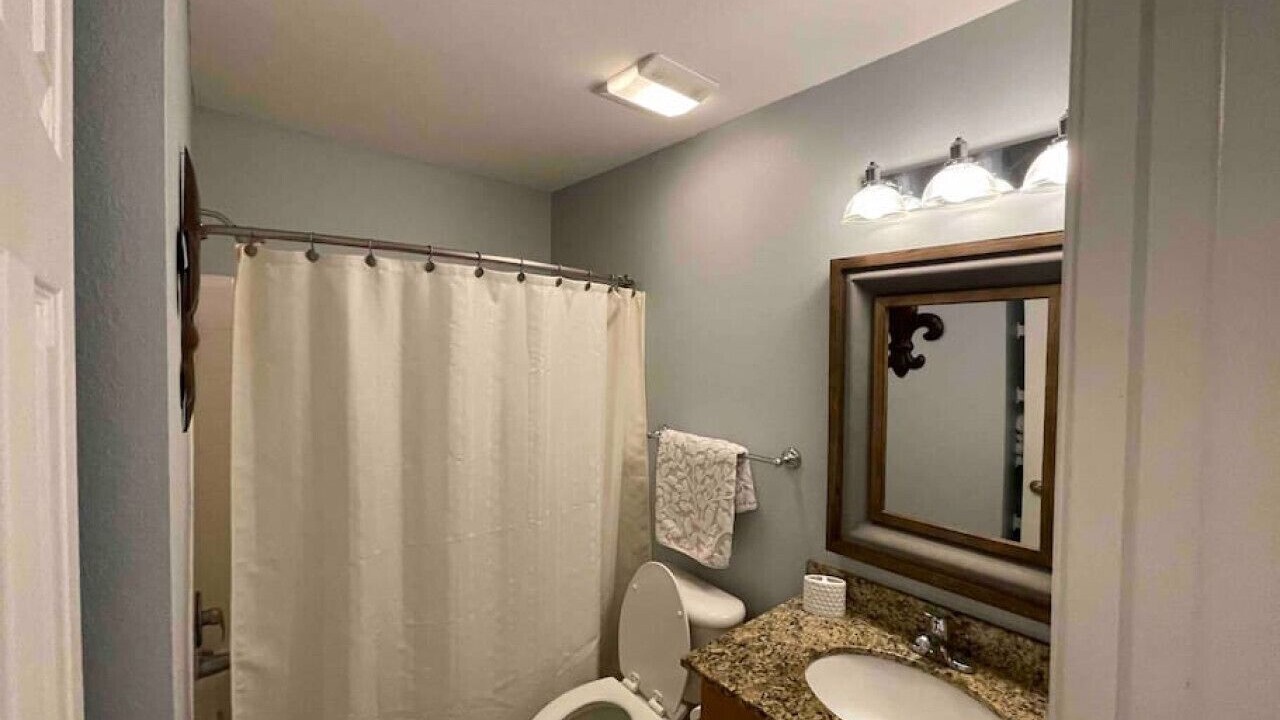 Photo of Bathroom in Gulf Park Estates