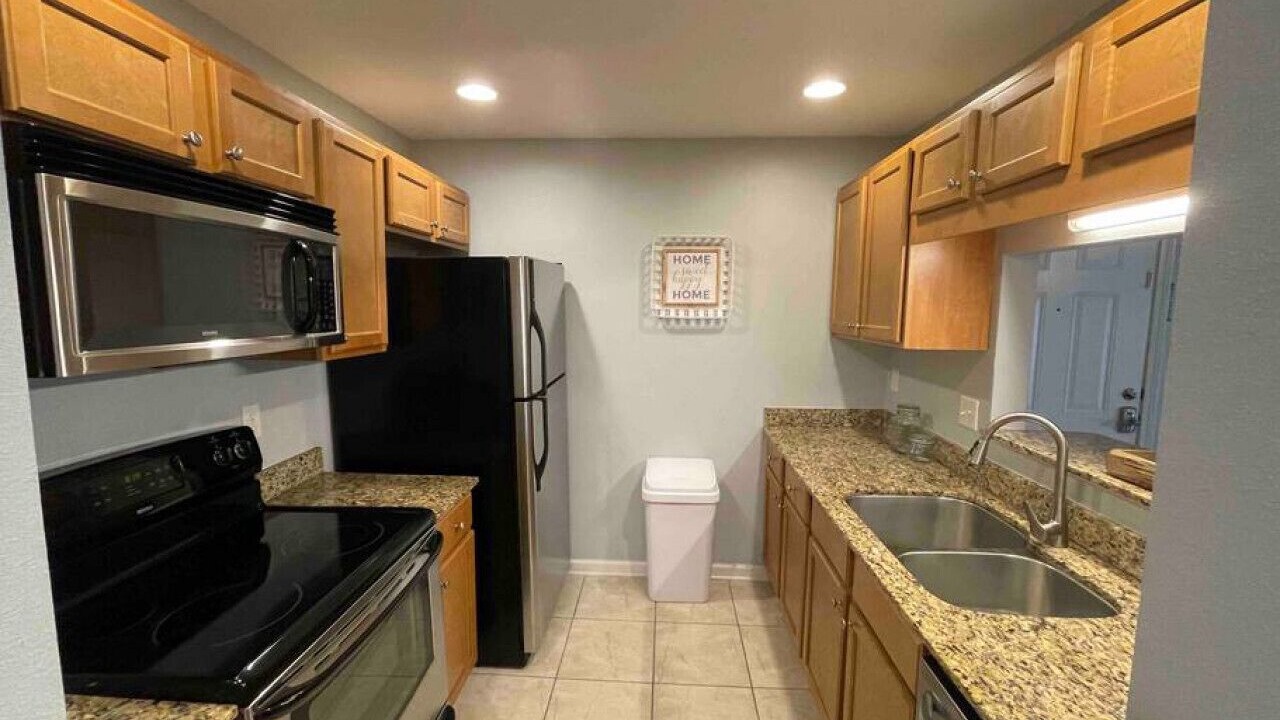 Photo of Kitchen in Gulf Park Estates