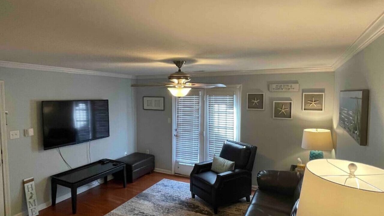 Photo of Livingroom in Gulf Park Estates