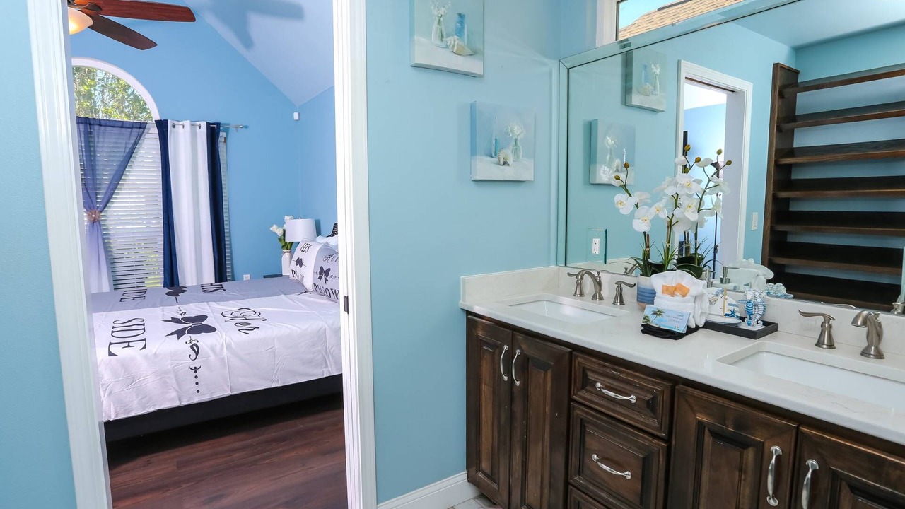 Photo of Bedroom in Mary Esther