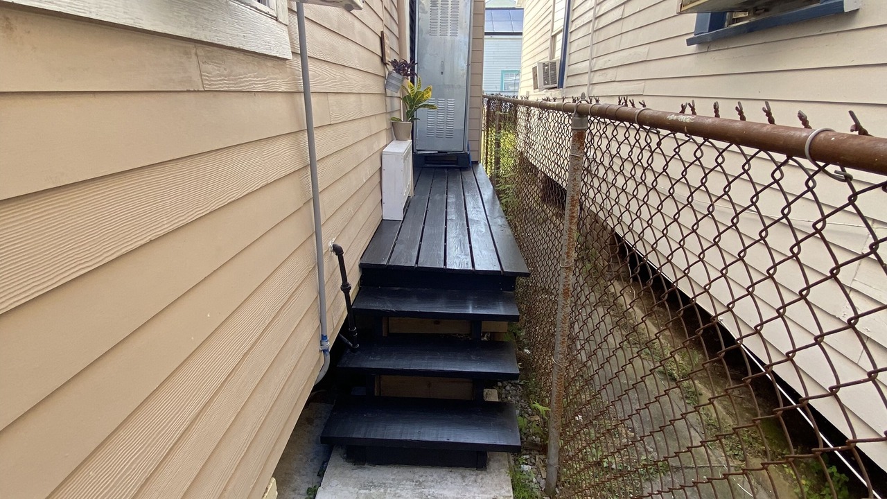Photo of Patio Balcony in Faubourg Delassize