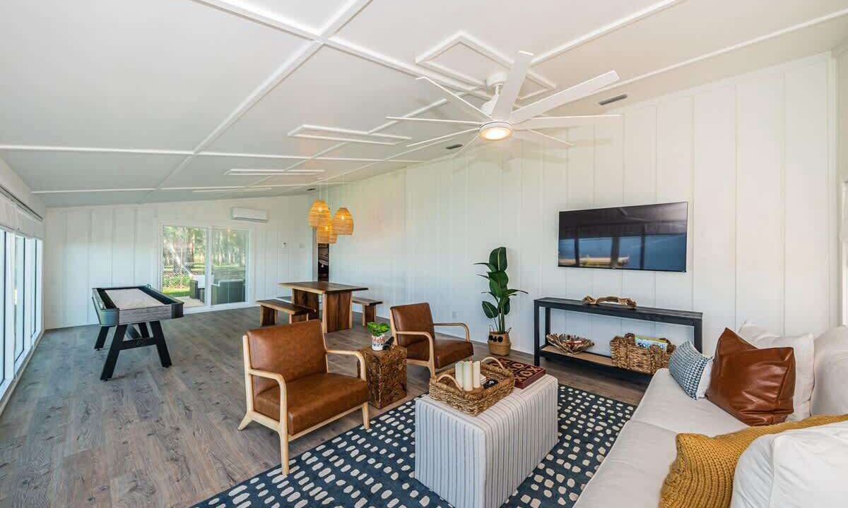 Photo of Livingroom in East Lake