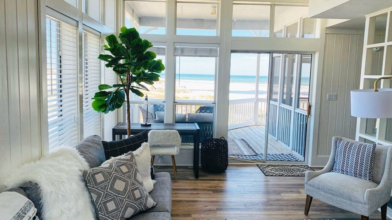 Photo of Livingroom in Gulf Trace