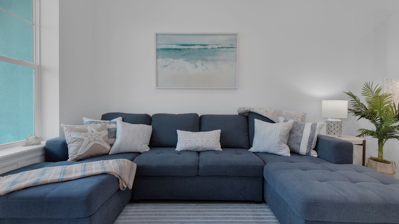 Photo of Livingroom in Gulf Place