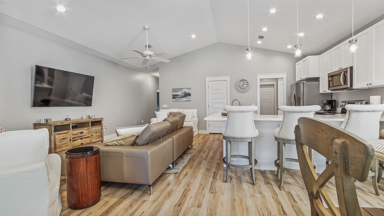 Photo of Livingroom in Laguna Beach Estates