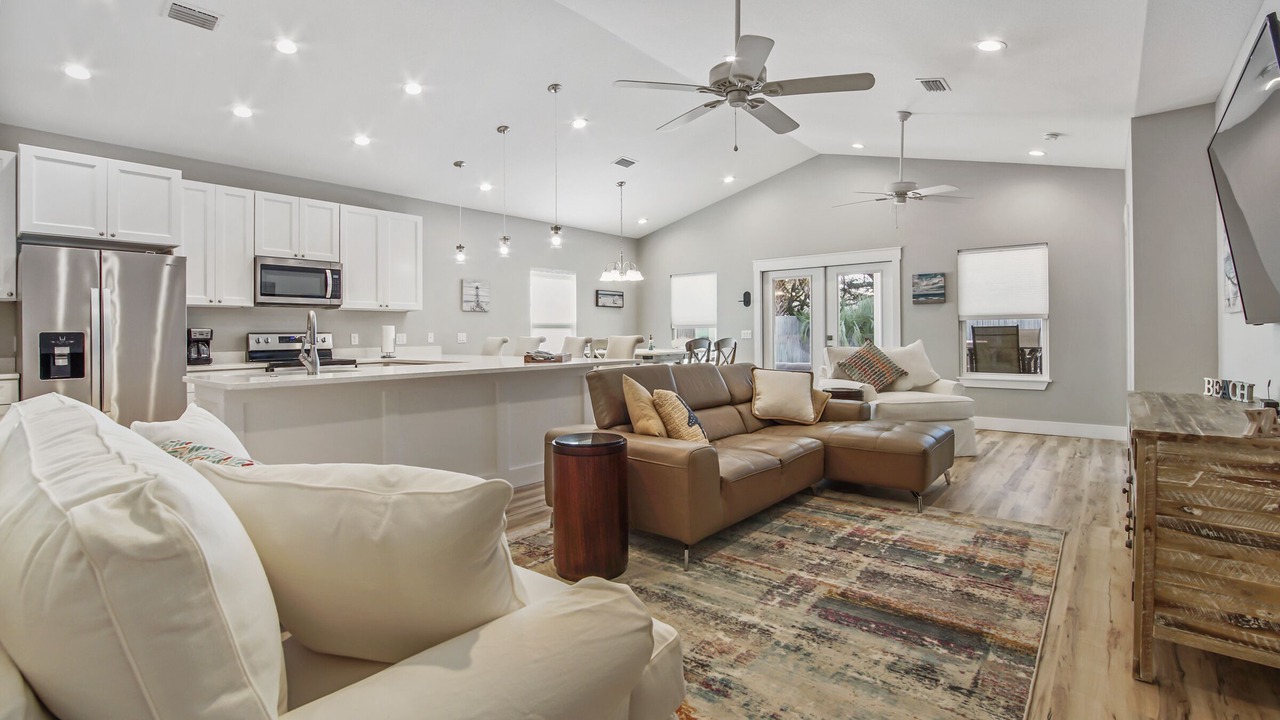 Photo of Bedroom in Laguna Beach Estates