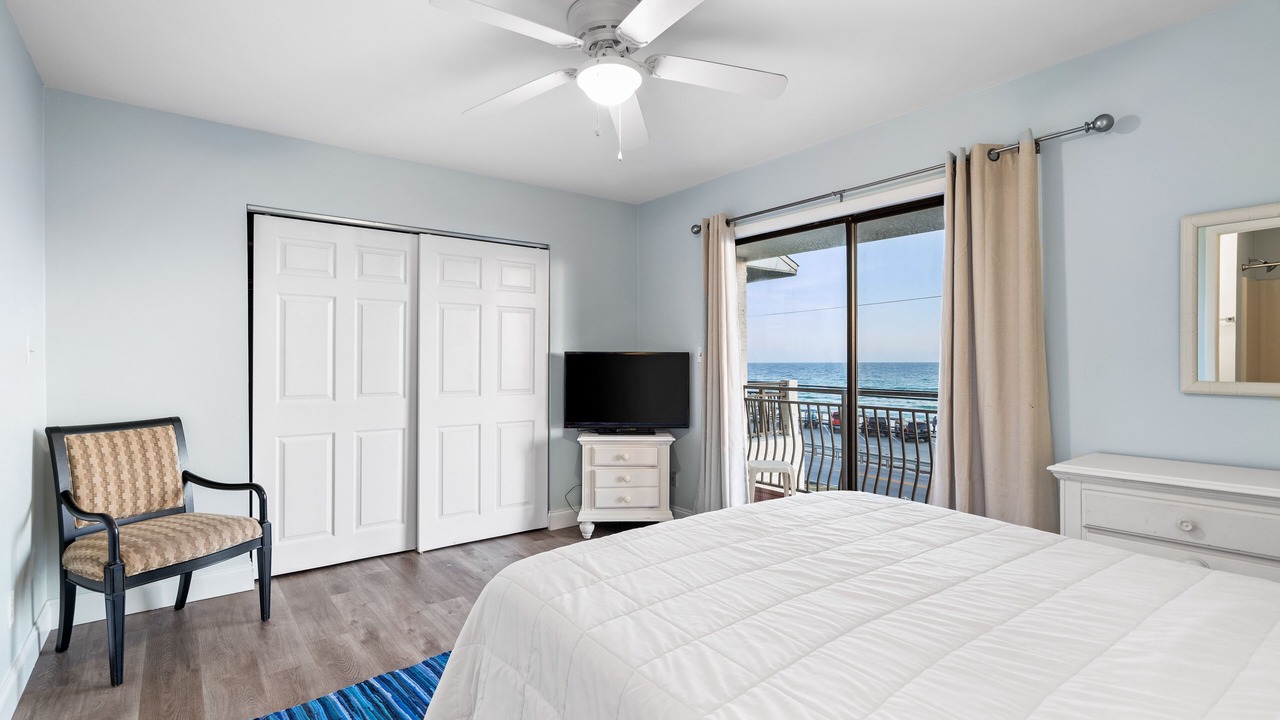 Photo of Bedroom in Miramar Beach